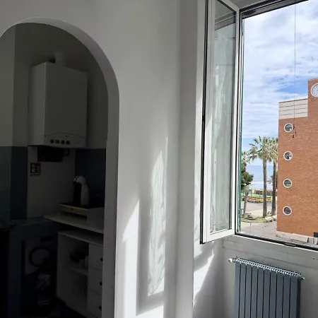 Apartment Host4u - Casa Teresa Front Beaches In Centre Imperia