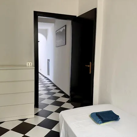 Apartment Host4u - Casa Teresa Front Beaches In Centre Imperia